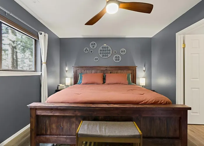 Stylish With In Gym Ac Fully Fenced Yard * Flagstaff