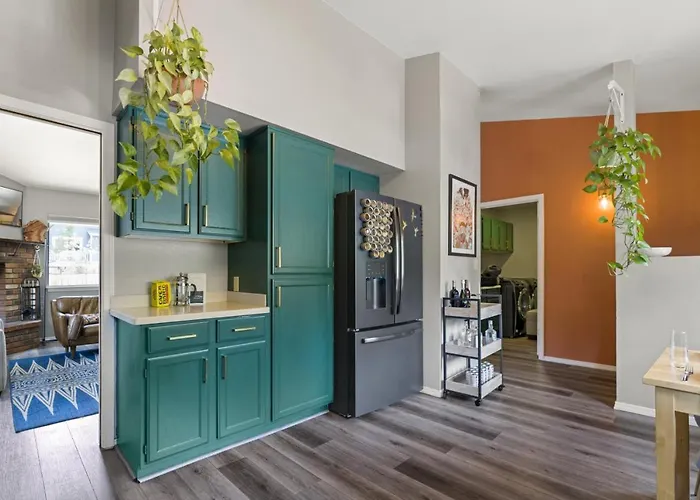 Stylish With In Gym Ac Fully Fenced Yard Flagstaff
